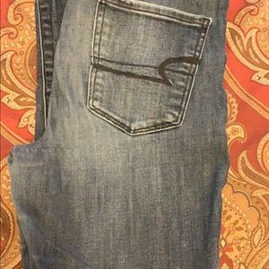 American Eagle high waisted  jeans, Size 4 short !